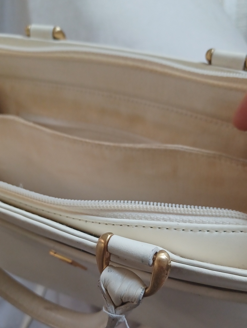 Genuine Leather Etienne Aigner Satchel Bag With Strap - Picture 15 of 16